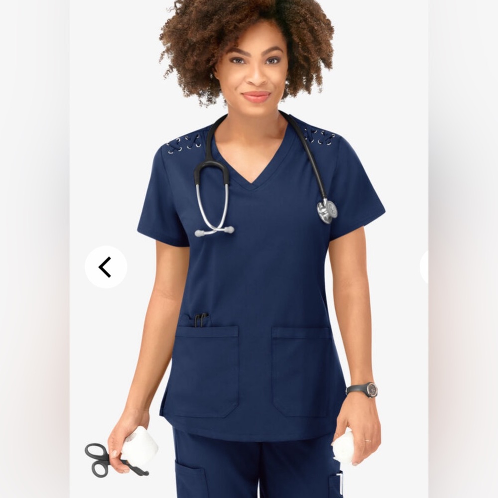 Uniform Advantage Easy STRETCH by Butter-Soft Leila navy Scrub Top . Size XL